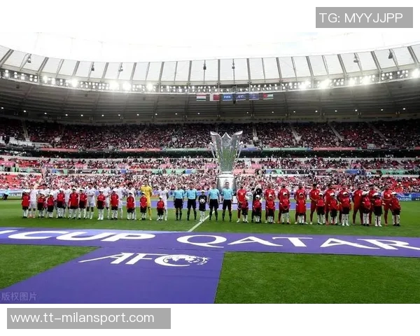 阿劳霍争议判罚引发VAR对话揭示未碰球导致点球判罚真相