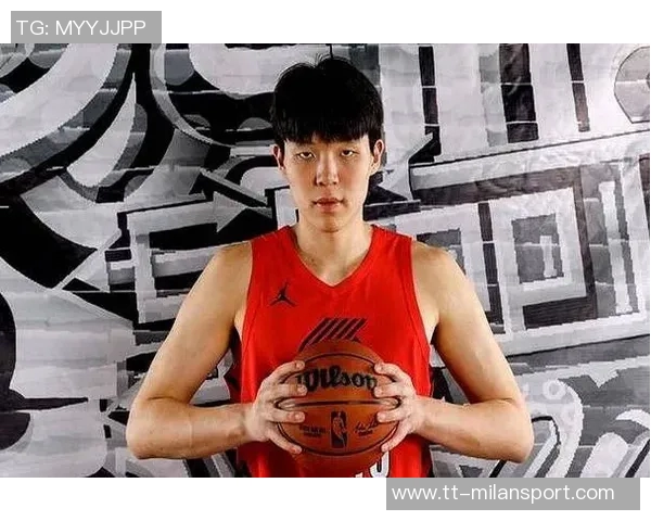 媒体人杨瀚森当众流泪展现真实情感无惧外界评价