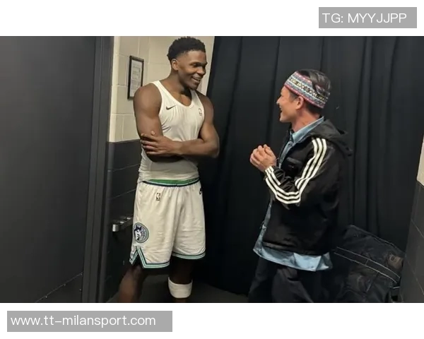 爱德华兹首节表现抢眼9投4中三分球命中率待提升 爱德华兹首节表现抢眼9投4中三分球命中率待提升