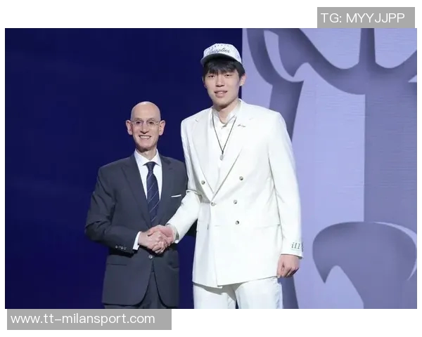 杨瀚森坦言英语表达偶尔失灵未来仍需不断提升语言能力 杨瀚森坦言英语表达偶尔失灵未来仍需不断提升语言能力