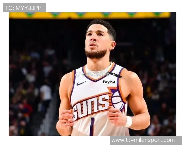 布克谈球队氛围:每天进步心态教练支持让我们乐在其中 布克谈球队氛围:每天进步心态教练支持让我们乐在其中