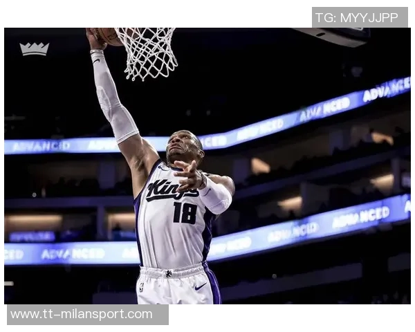 威少意外成后卫历史篮板王赛后请求保留比赛用球以作纪念