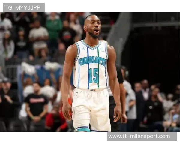 前裁判解析伊萨克与詹姆斯争议犯规索博接触未足以影响加纳乔表现 前裁判解析伊萨克与詹姆斯争议犯规索博接触未足以影响加纳乔表现